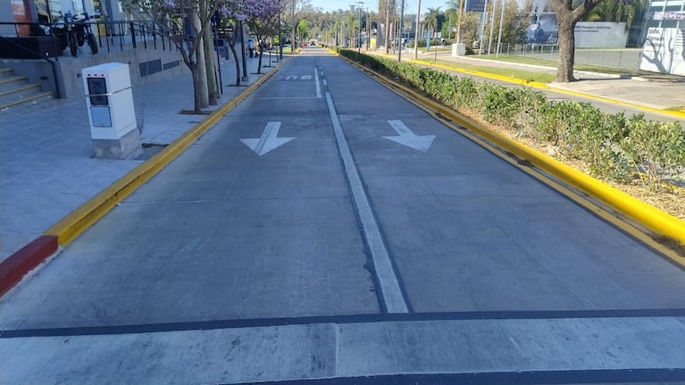 Estalló la polémica por el ancho de los carriles de la avenida Sagrada Familia.