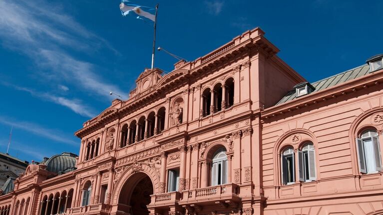Este domingo a las 20 un comité de crisis encabezado por Milei se reunirá en Casa Rosada.