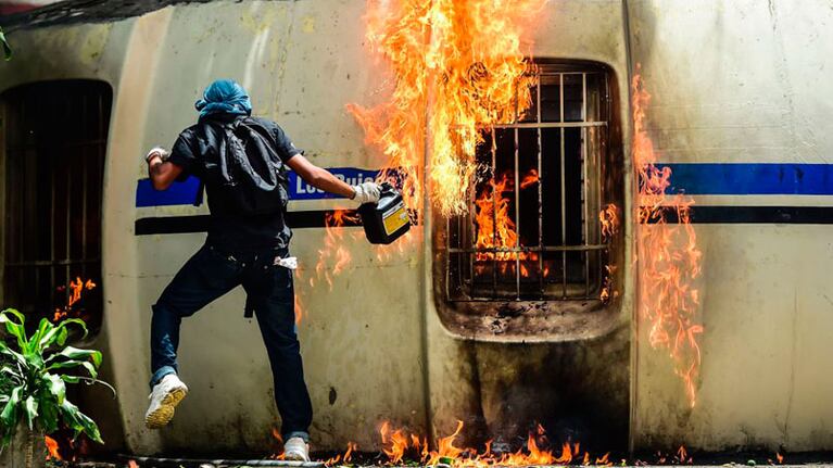 Este jueves hubo una violenta jornada de paro nacional contra Maduro.
