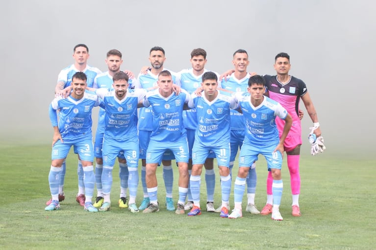 Estudiantes ascendió a Primera.