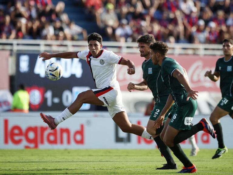 Estudiantes de Río Cuarto perdió frente a San Lorenzo.