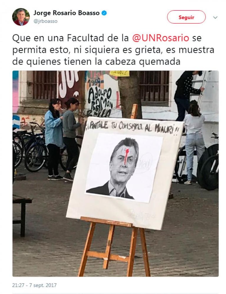 Estudiantes exhibieron una foto de Macri con un tiro en la frente