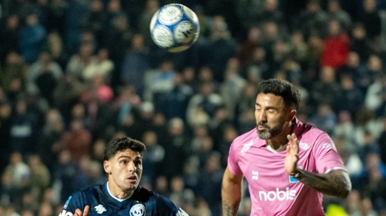 Estudiantes perdió con Independiente Rivadavia.
