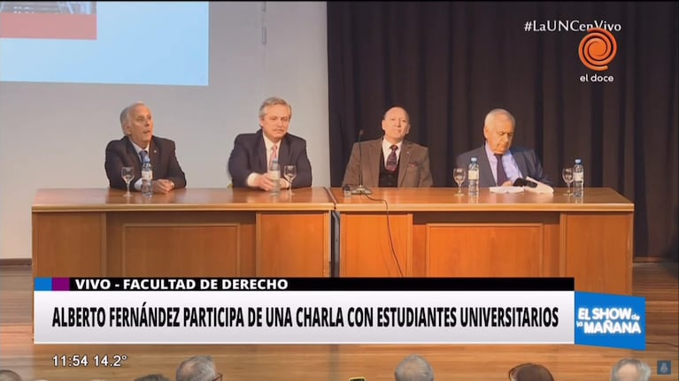 Estudiantes recibieron a Alberto Fernández en la UNC