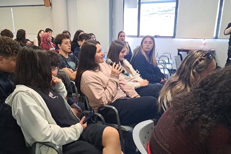 Estudiantes secundarios y universidades, reunidos por el Consejo de Médicos