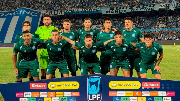 Estudiantes visita a Racing en Avellaneda.