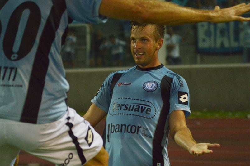 Etevenaux clavó dos golazos para Belgrano ante River. Foto: Lucio Casalla / ElDoce.tv.