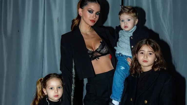 Eugenia la "China" Suárez se disfrazó con sus hijos en halloween: los looks.
