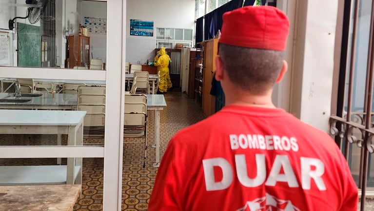 Evacuación en un colegio del centro de Córdoba por derrame de ácido