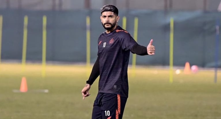 Éver Banega le debe la cuota alimentaria a su hijo mayor.