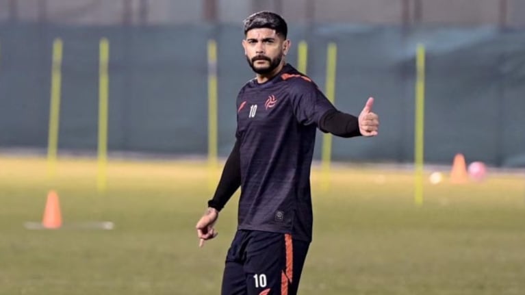 Éver Banega le debe la cuota alimentaria a su hijo mayor.
