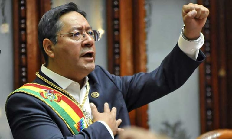 Evo Morales cada vez más débil y solo