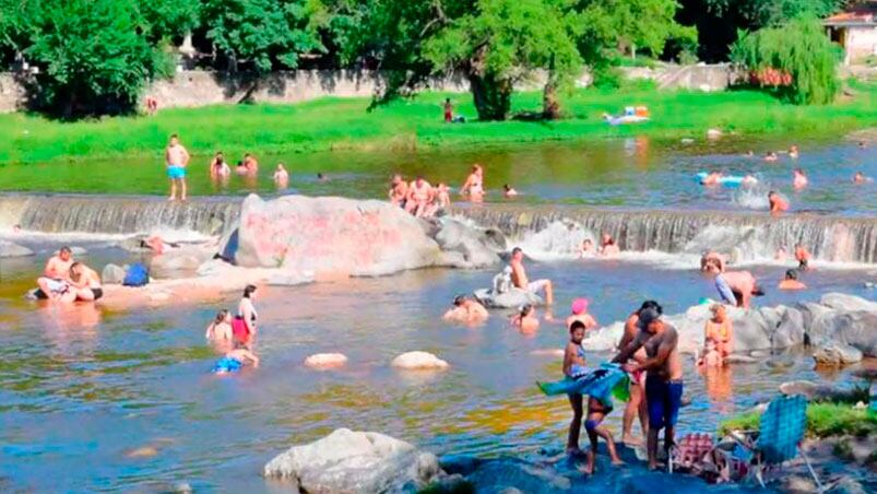 Excelentes condiciones para disfrutar del río y las sierras, pero a cuidarse del sol. 