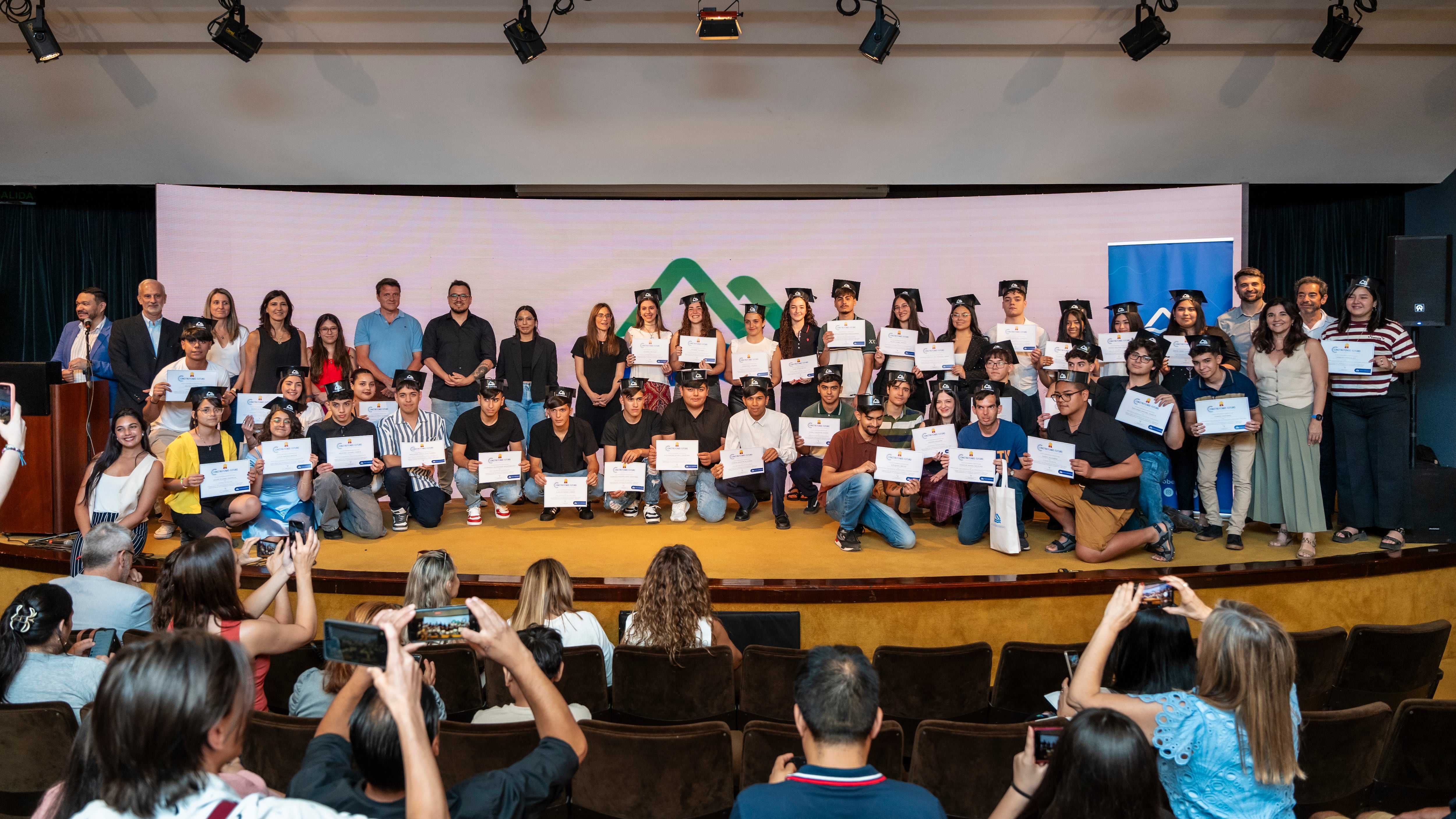 Experiencias que impulsan el crecimiento: Construyendo Futuro 2025