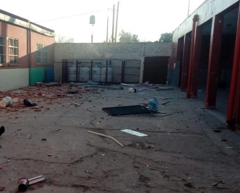 Explotó una garrafa en una escuela y murieron dos personas