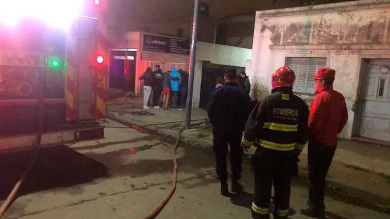 Explotó una garrafa y se incendió una casa en barrio Talleres Oeste