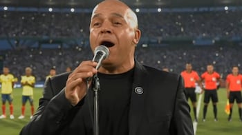 Fabio Santana cantará el himno en la despedida de Messi.