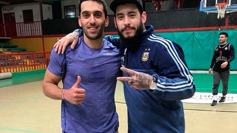 Facu y Ulises compartieron un partido en el Polideportivo Carlos Cerutti hace dos años.