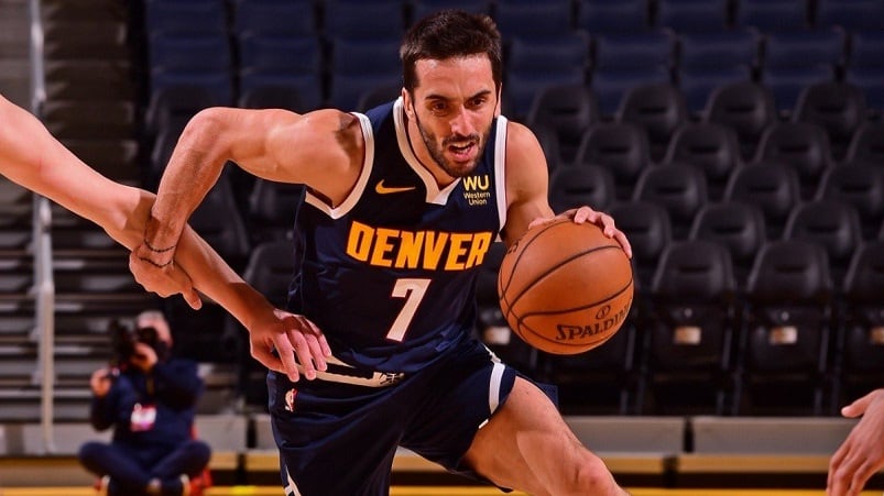 Facundo Campazzo anotó tres puntos en ocho minutos de juego con Denver Nuggets.