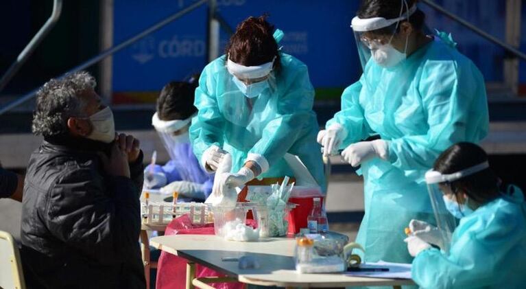 Fallecieron 284 pacientes en Argentina en las últimas 24 horas. 