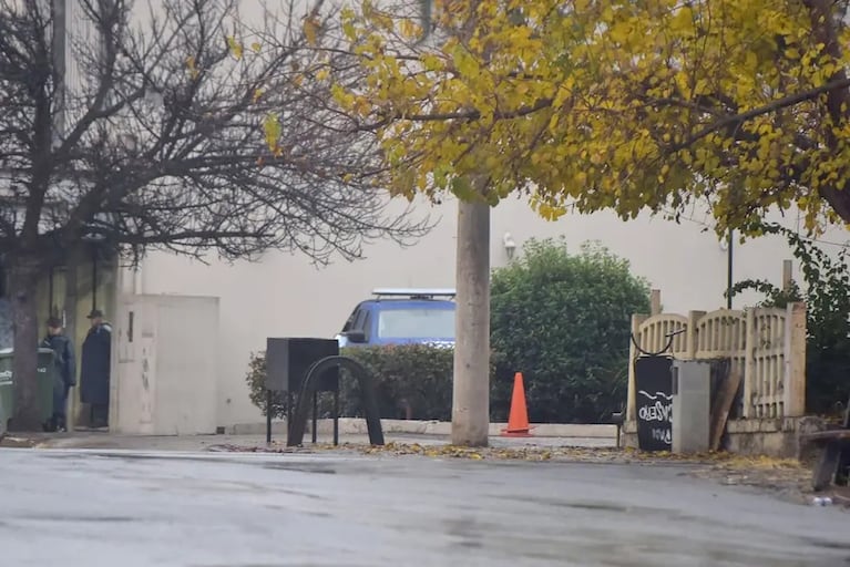 Familiares y amigos de Agostina le dieron el último adiós con velatorio y entierro íntimos