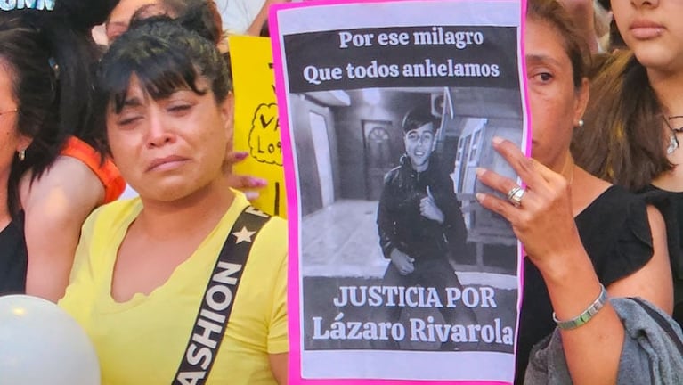Familiares y amigos de Lázaro marcharon para exigir justicia. Foto: Francisco Arias / El Doce.