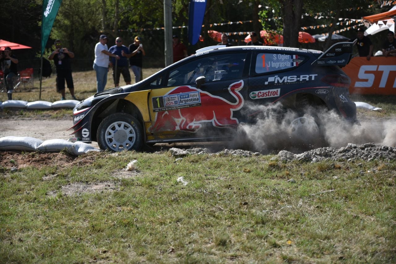 Fanáticos, velocidad y pasión: el Rally comenzó con todo. Foto: Lucio Casalla / ElDoce.tv.