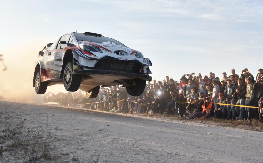 Fanáticos, velocidad y pasión: el Rally comenzó con todo. Foto: Lucio Casalla / ElDoce.tv.