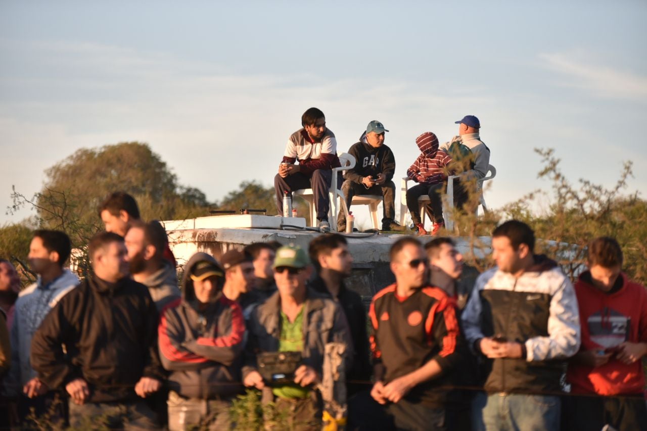 Fanáticos, velocidad y pasión: el Rally comenzó con todo. Foto: Lucio Casalla / ElDoce.tv.