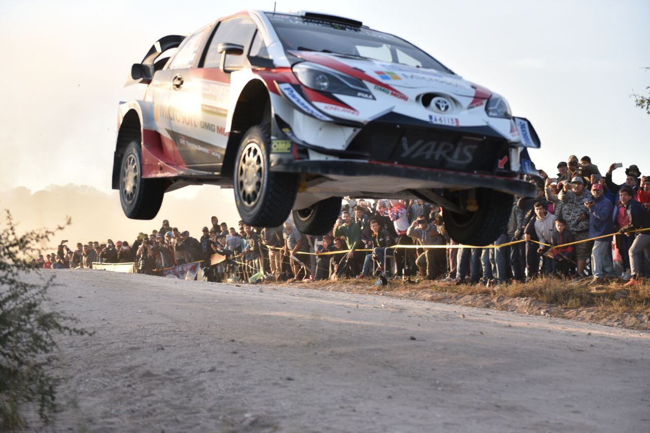 Fanáticos, velocidad y pasión: el Rally comenzó con todo. Foto: Lucio Casalla / ElDoce.tv.