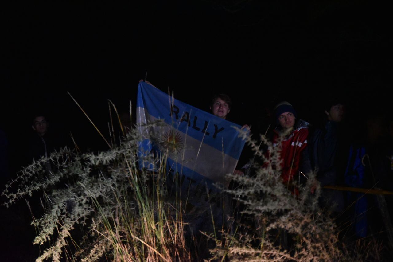 Fanáticos, velocidad y pasión: el Rally comenzó con todo. Foto: Lucio Casalla / ElDoce.tv.