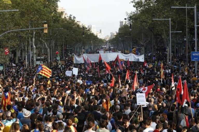 Felipe VI acusó a los catalanes de "quebrantar" la democracia