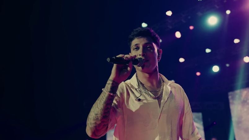 Fer Olmedo encabezó el nuevo videoclip de DesaKTa2.