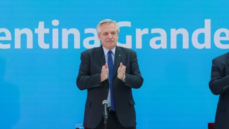 Fernández dijo que "pondrá el pecho" ante los problemas económicos.