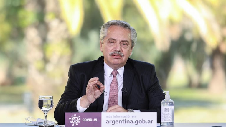 Fernández elogió a Cristina Kirchner por el ProCreAr y a Martín Guzmán por el acuerdo por la deuda.