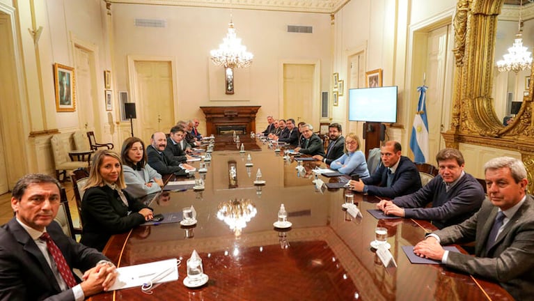 Fernández se reunió con gobernadores oficialistas.