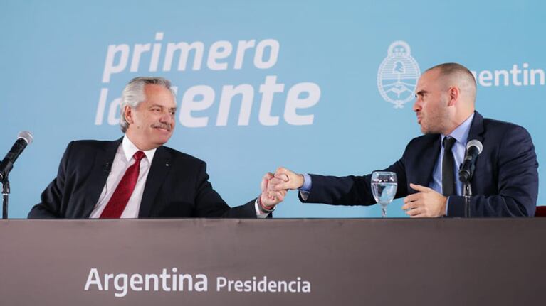Fernández y Guzmán durante la presentación de la iniciativa.