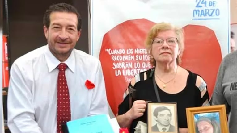 Fernando Albareda junto a su madre, Susana Montoya.