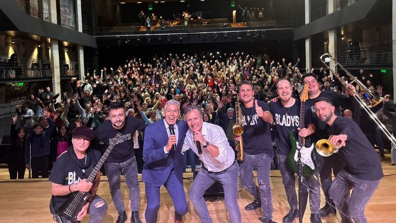 Fernando Bladys brilló en la tercera noche del "Cuarteteando en el Comedia".