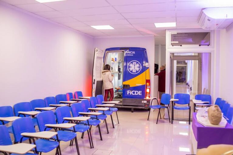 FICDE inauguró sede donde brindará capacitación avanzada en el área de salud mediante tecnologías de simulación