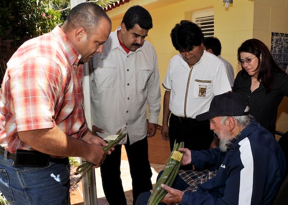 Fidel Castro celebró sus 89 con Maduro y Evo Morales. Foto: Estudios Revolución.