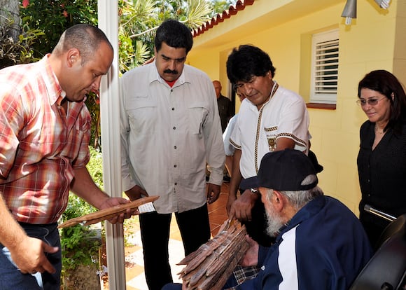 Fidel Castro celebró sus 89 con Maduro y Evo Morales. Foto: Estudios Revolución.