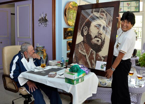 Fidel Castro celebró sus 89 con Maduro y Evo Morales. Foto: Estudios Revolución.