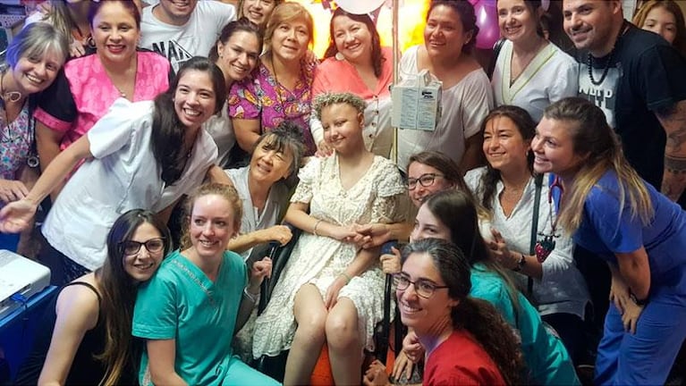 Fiesta de 15 especial: en el hospital, Angiulina recibió una sorpresa de Paulo Londra