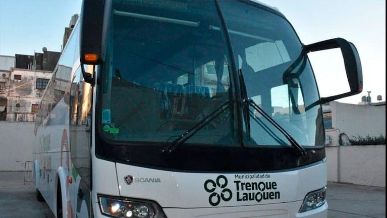 “Fijate que el de la gorra te mira todo el tiempo”: la advertencia de una mujer a otra en un colectivo