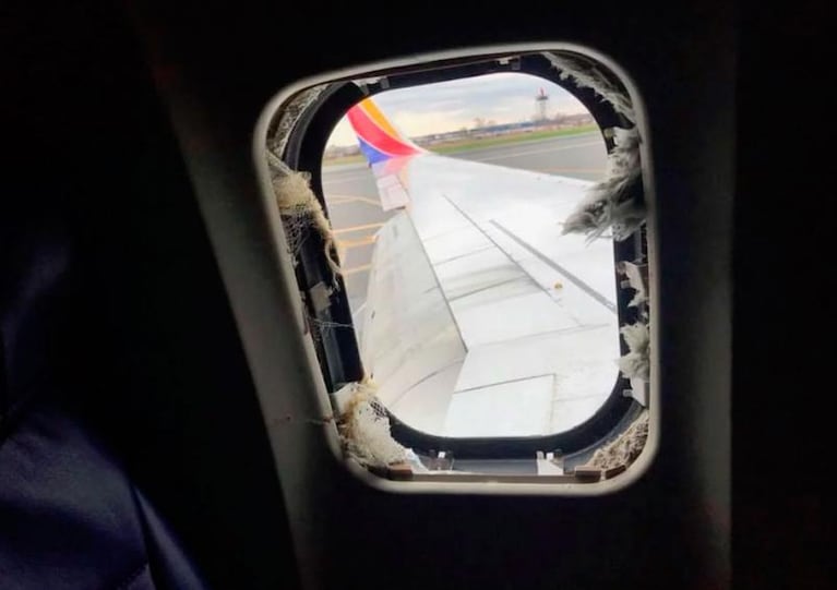 Filadelfia: una mujer murió tras ser succionada fuera del avión
