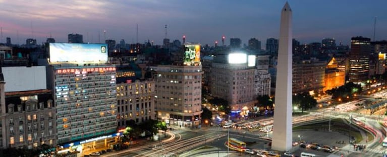 Fin de semana largo: cuánto sale volar a Buenos Aires, Bariloche, Cataratas y Mendoza desde Córdoba