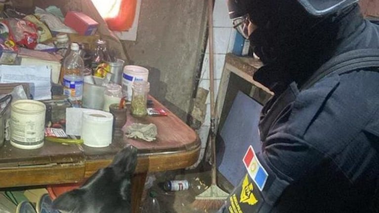 Fingía tener gomería pero la usaba para vender drogas a metros de una escuela: fue detenido