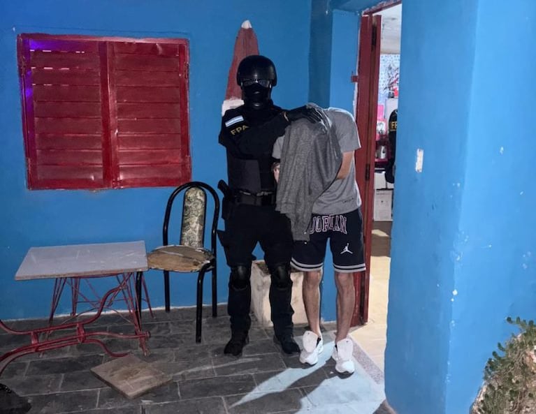 Fingían ser heladeros para vender drogas en Córdoba: hay tres detenidos