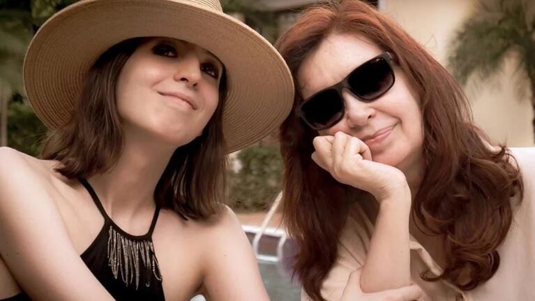 Florencia reapareció con Cristina y se muestra activa en Instagram.